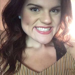 Meet your Posher, Raegan